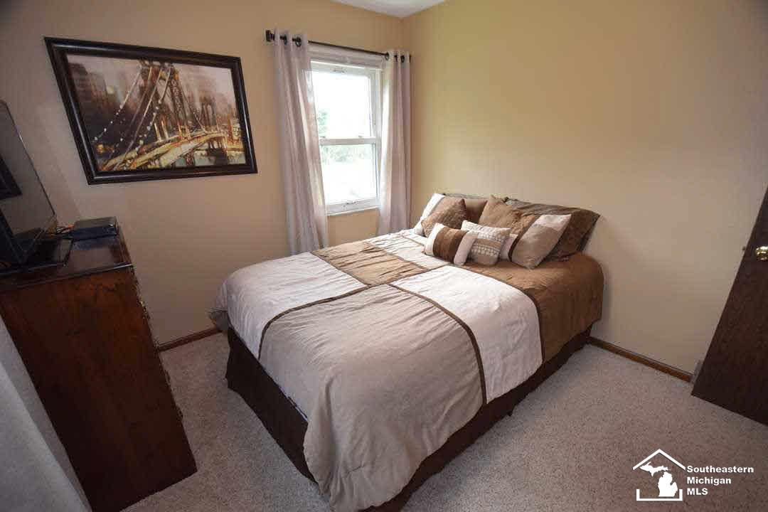 5303 Section Road Ottawa Lake, MI 49267 - Photo 16 of 36 Bedroom