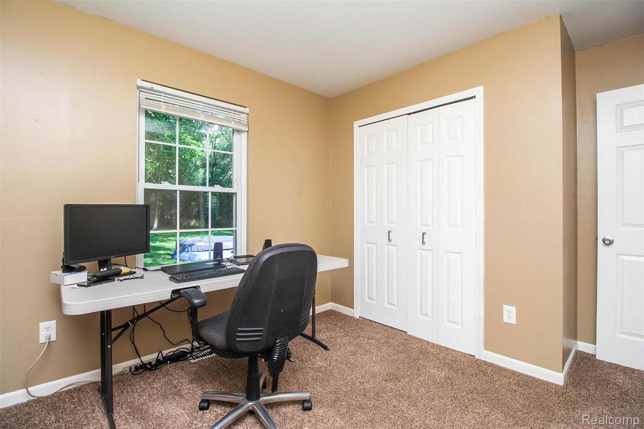 21773 Berg Road Southfield, MI 48033 - Photo 21 of 35 22.jpg