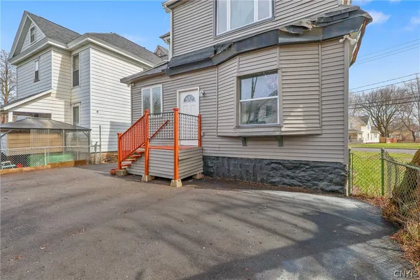 $279,000 | 1112 South Geddes Street, Syracuse, NY 13204