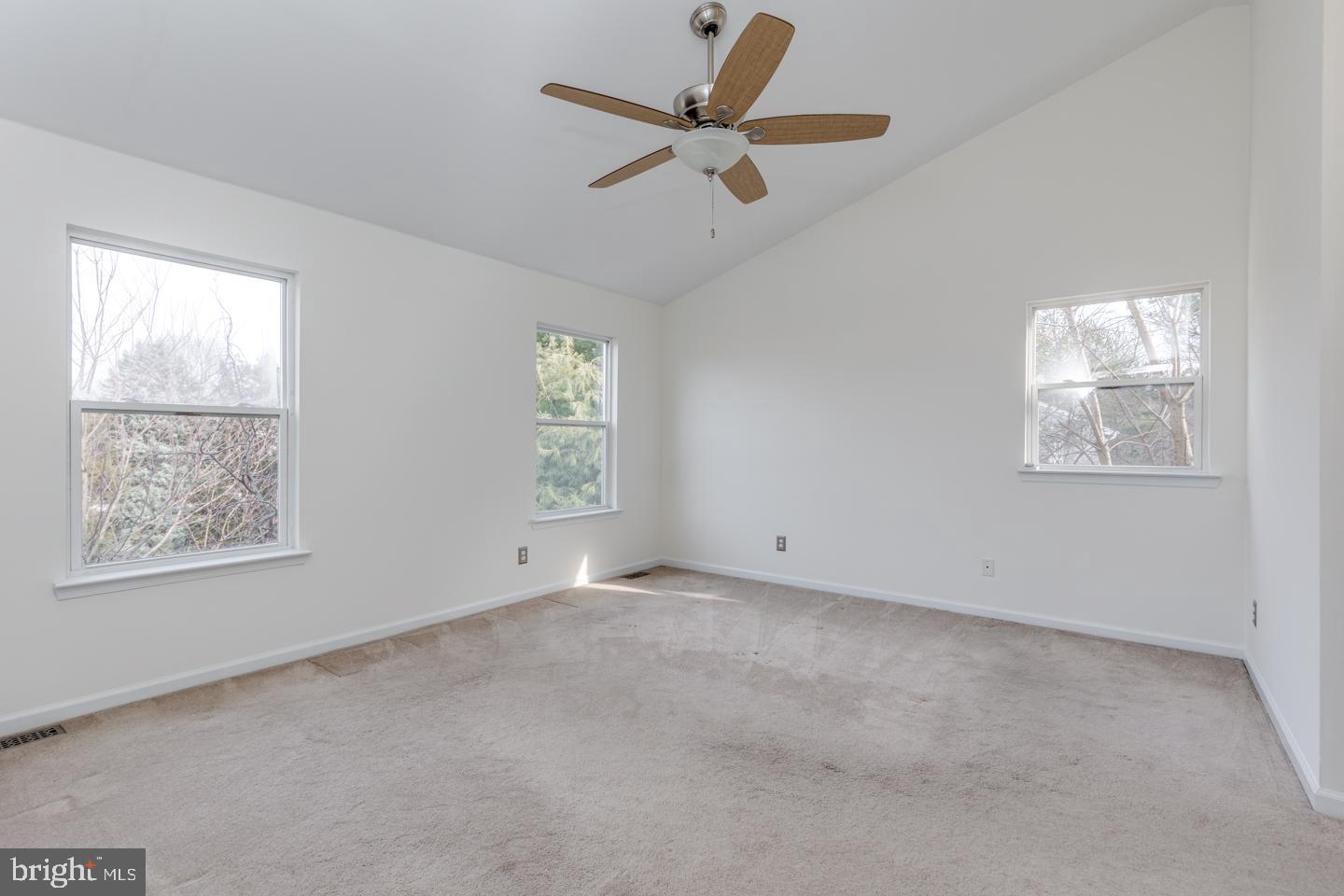 136 Dutch Road Marlton, NJ 08053 - Photo 32 of 52 Upper Level Prim. BR suite w/ cathedral ceiling