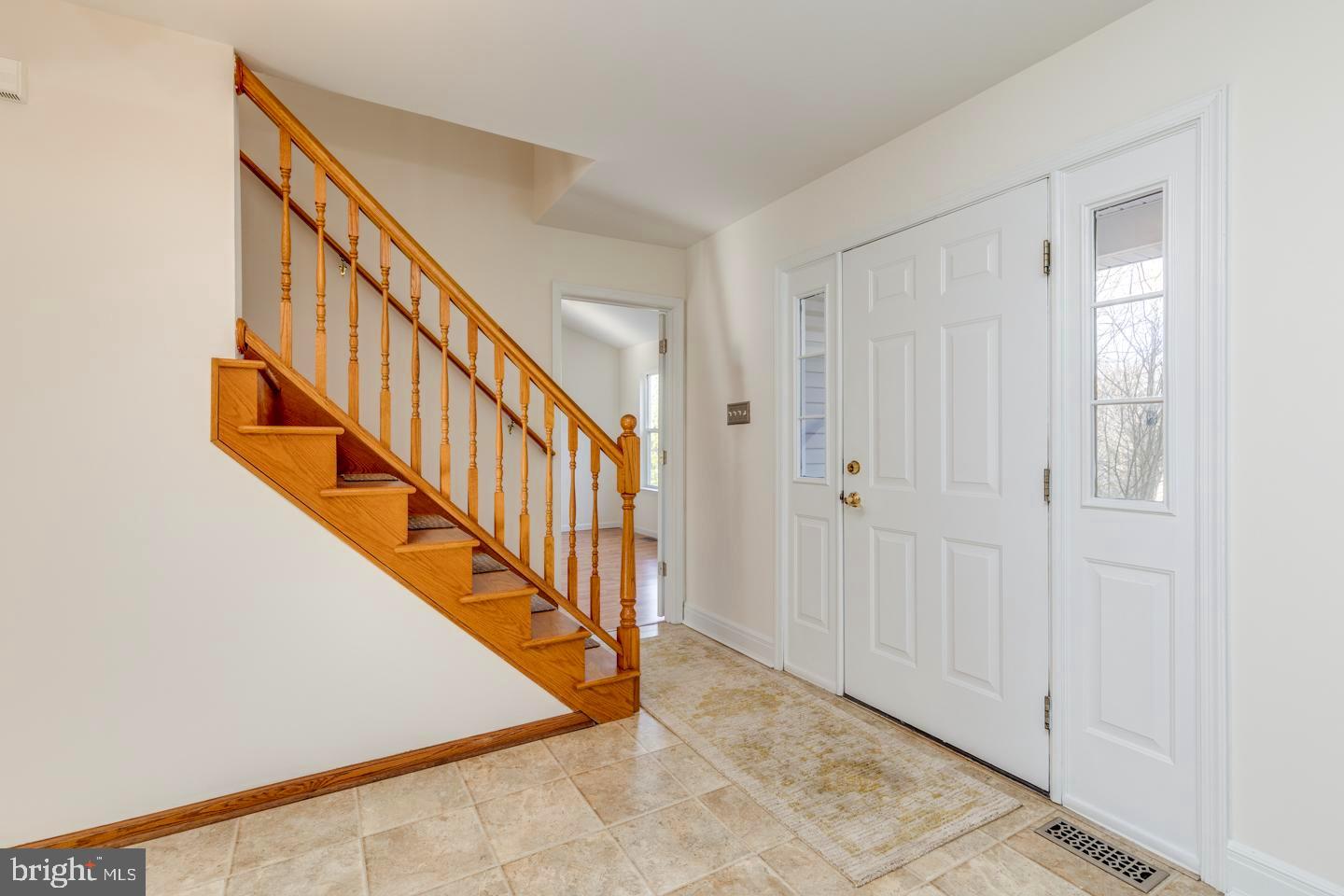 136 Dutch Road Marlton, NJ 08053 - Photo 7 of 52 Front Door Foyer Area
