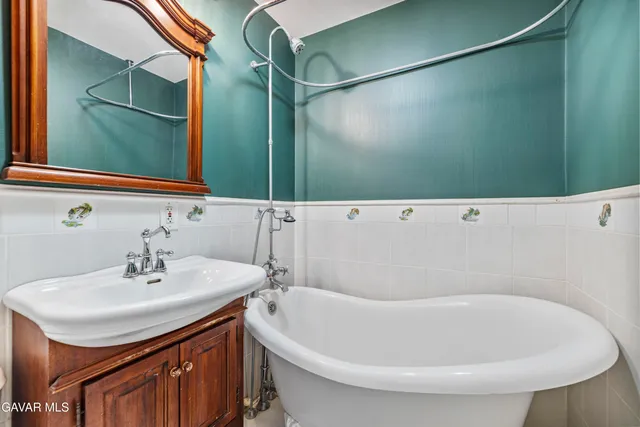 $3,600 | 32901 Hawley Road, Acton, CA 93510