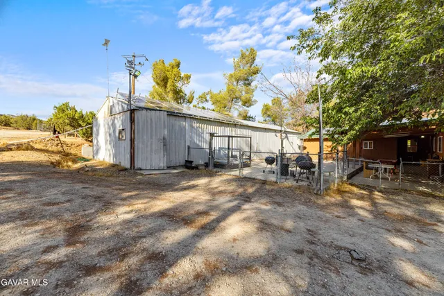 $3,600 | 32901 Hawley Road, Acton, CA 93510