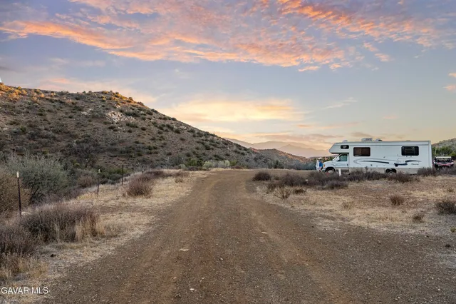 $3,600 | 32901 Hawley Road, Acton, CA 93510