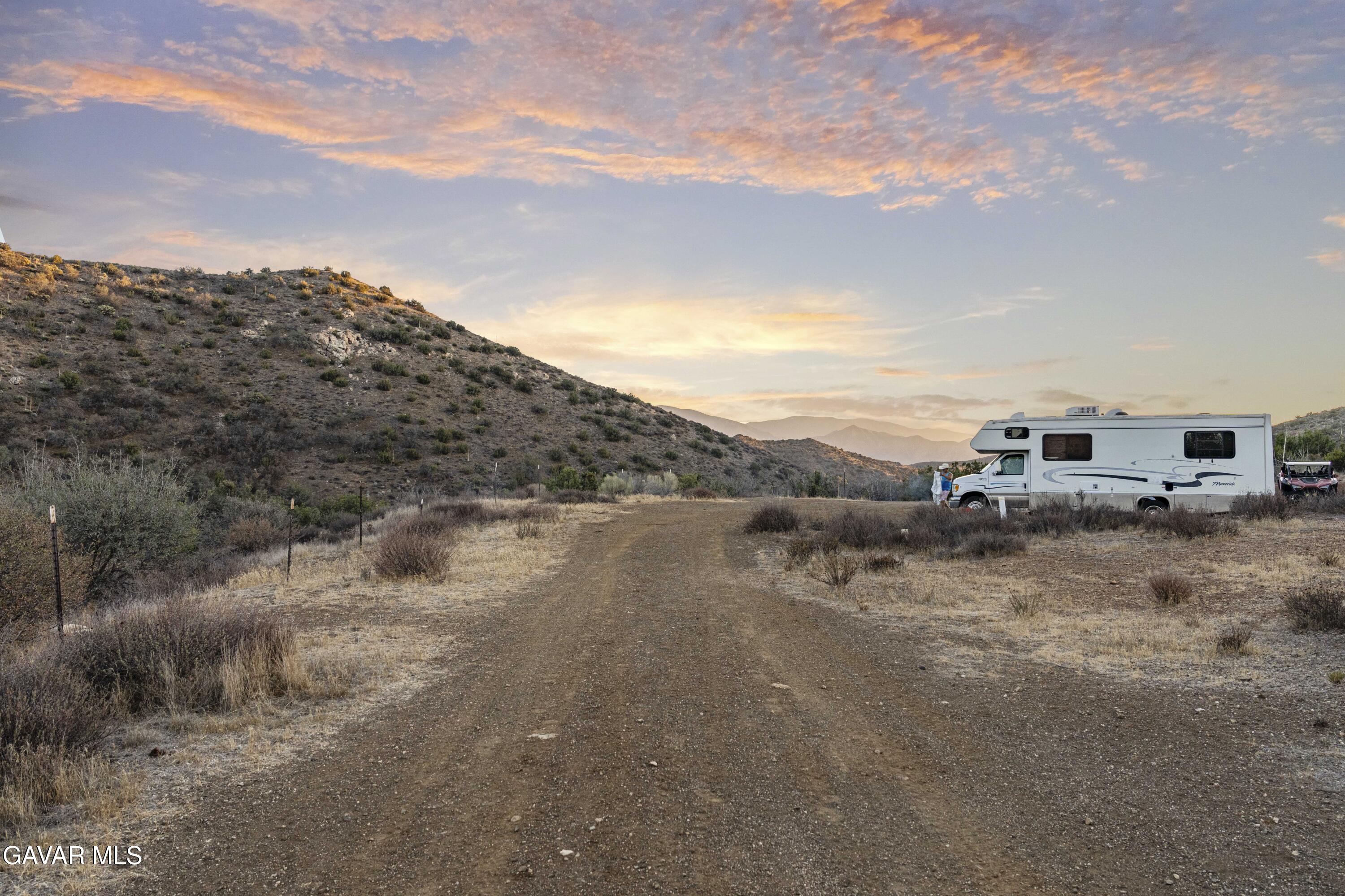32901 Hawley Road Acton, CA 93510 - Photo 32 of 44