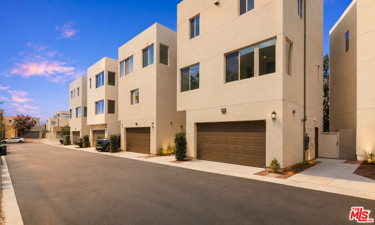 116 Catalyst Irvine, CA 92618 - Photo 62 of 75