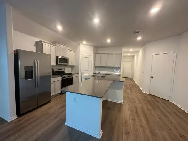 $2,299 | 408 Golden Grove Parkway, San Marcos, TX 78666