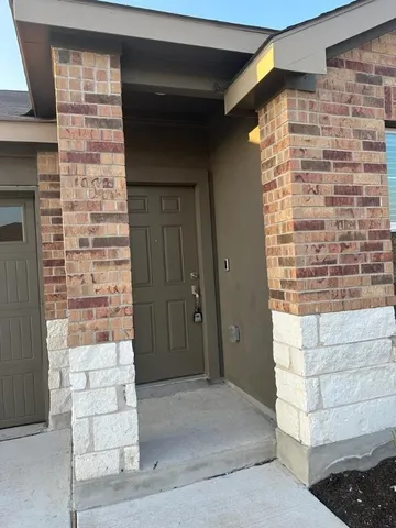 $2,299 | 408 Golden Grove Parkway, San Marcos, TX 78666