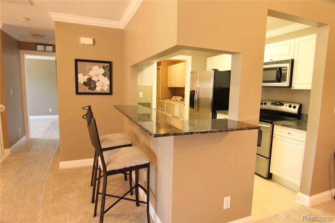 3601 Tremonte Circle, Unit 313 Rochester, MI 48306 - Photo 11 of 34 IMG_5644.JPG