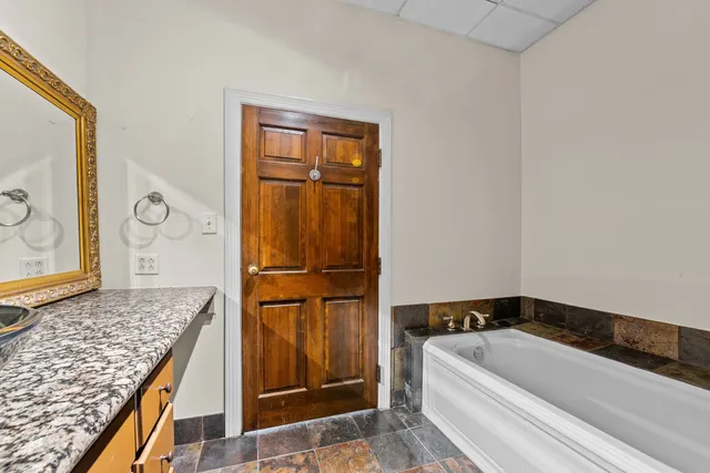 $2,200 | 44 South Jefferson Street, Unit SUITE 204, Winchester, TN 37398