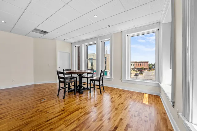 $2,200 | 44 South Jefferson Street, Unit SUITE 204, Winchester, TN 37398