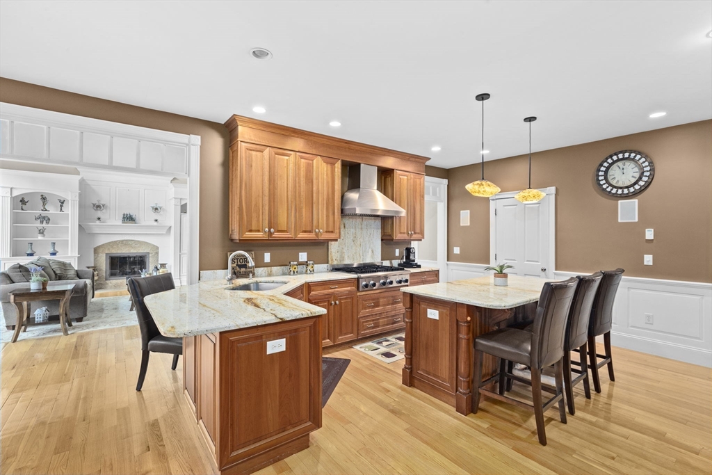 21 Crosswoods Path Walpole, MA 02081 - Photo 13 of 42