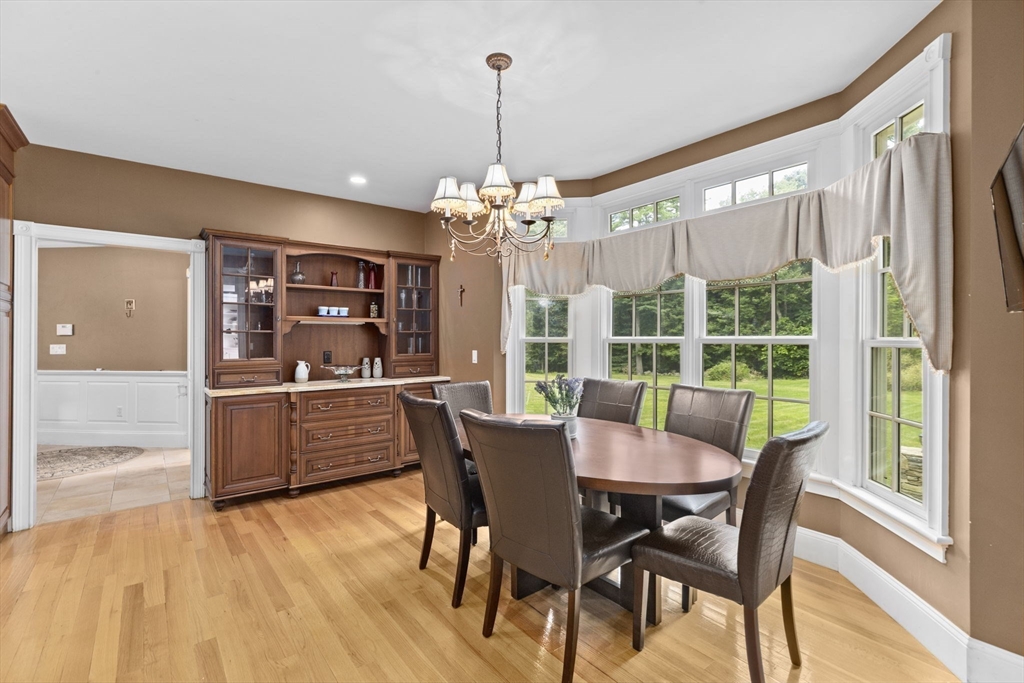 21 Crosswoods Path Walpole, MA 02081 - Photo 14 of 42