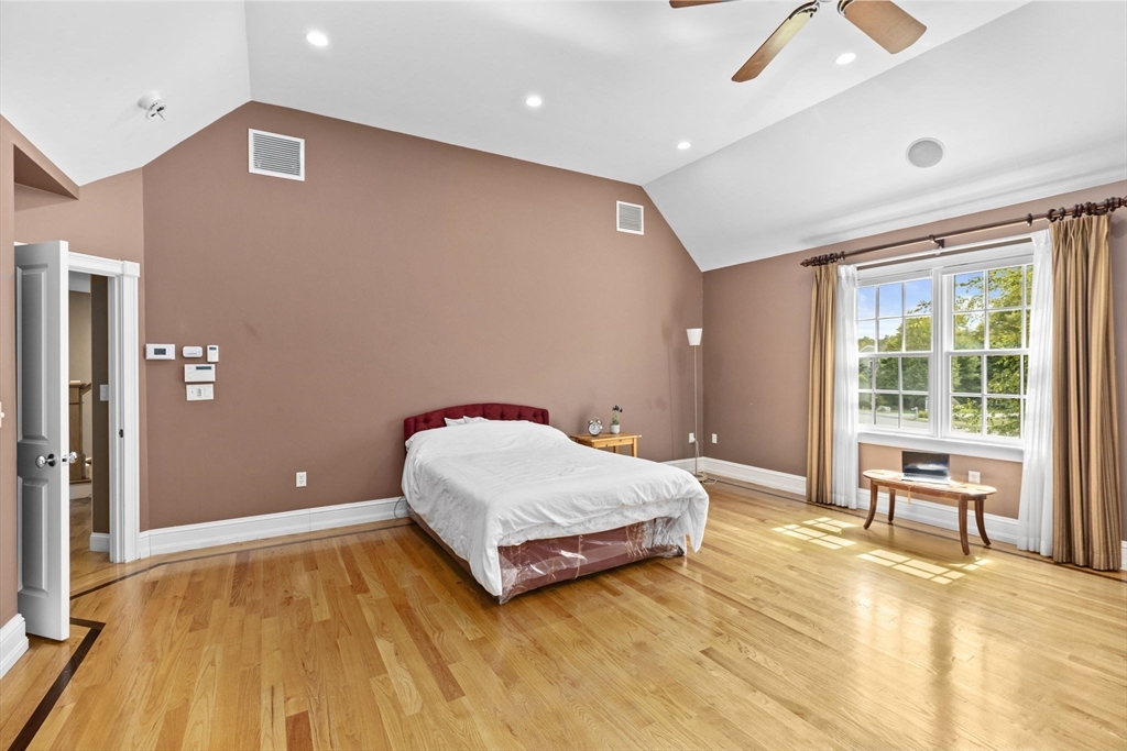 21 Crosswoods Path Walpole, MA 02081 - Photo 22 of 42