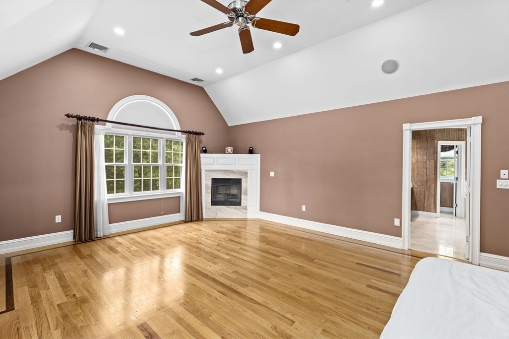 21 Crosswoods Path Walpole, MA 02081 - Photo 23 of 42