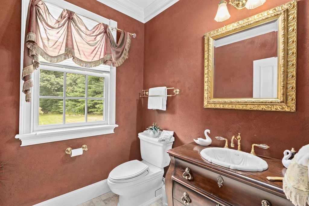 21 Crosswoods Path Walpole, MA 02081 - Photo 29 of 42