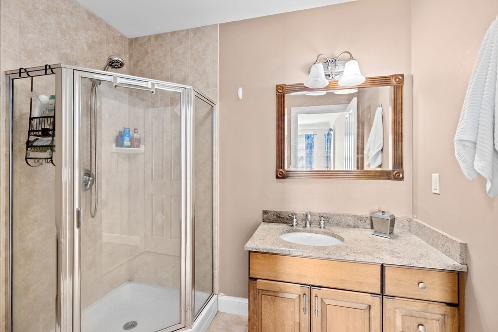 21 Crosswoods Path Walpole, MA 02081 - Photo 31 of 42