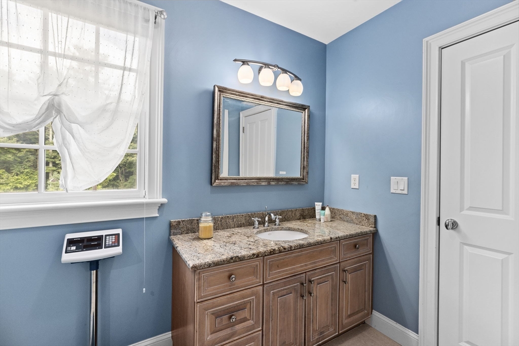 21 Crosswoods Path Walpole, MA 02081 - Photo 32 of 42