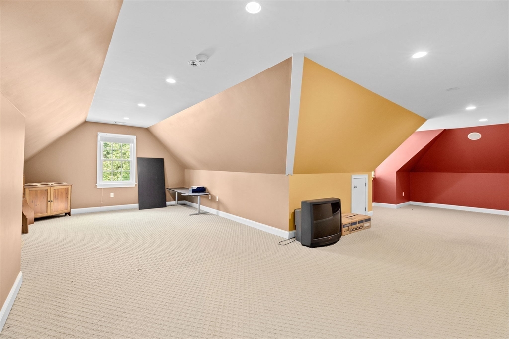 21 Crosswoods Path Walpole, MA 02081 - Photo 37 of 42