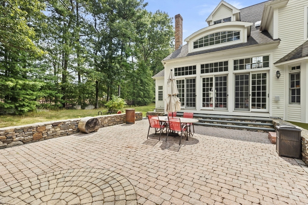 21 Crosswoods Path Walpole, MA 02081 - Photo 39 of 42