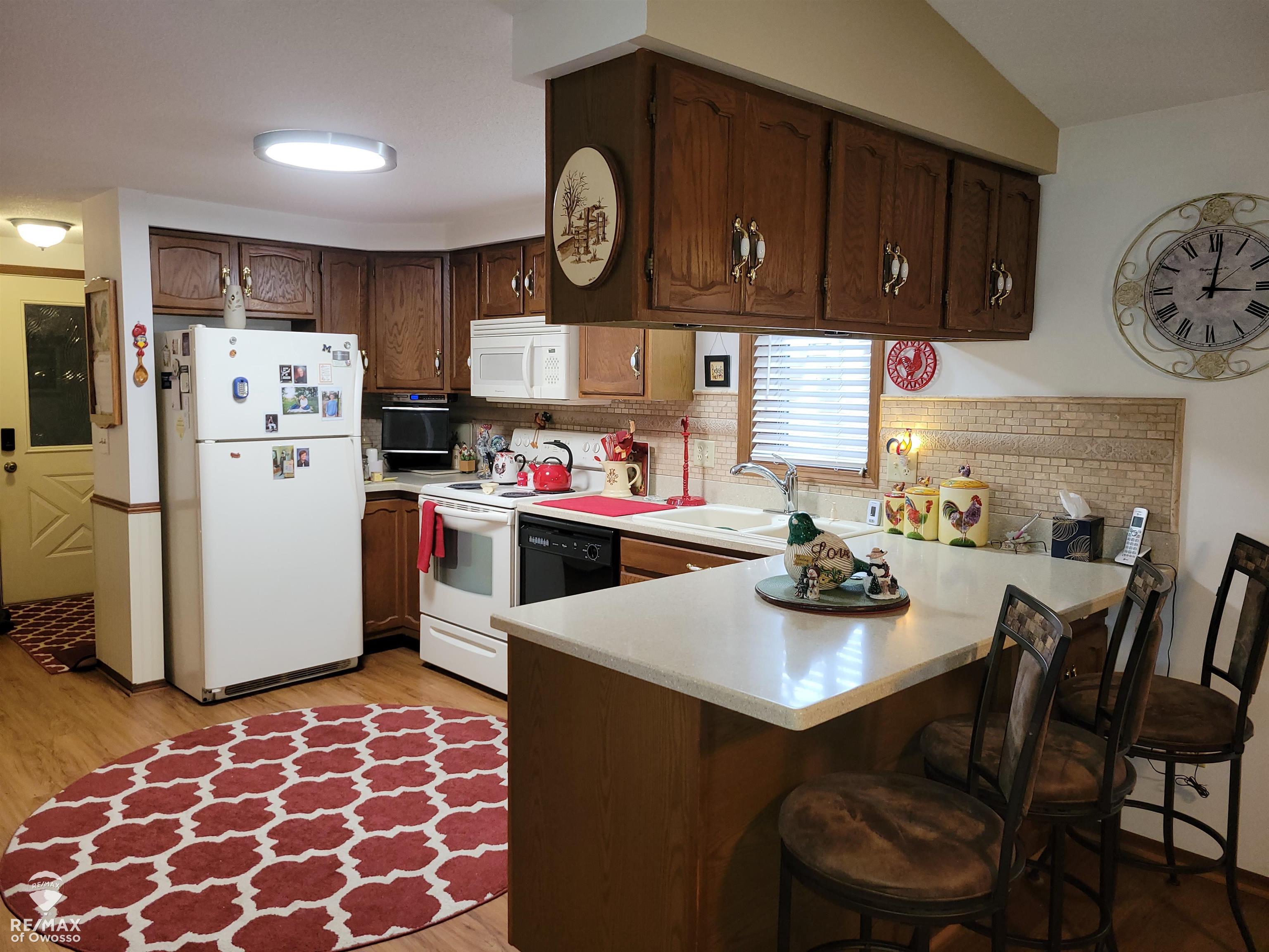1880 South M-52 Road Owosso, MI 48867 - Photo 7 of 22 Kitchen