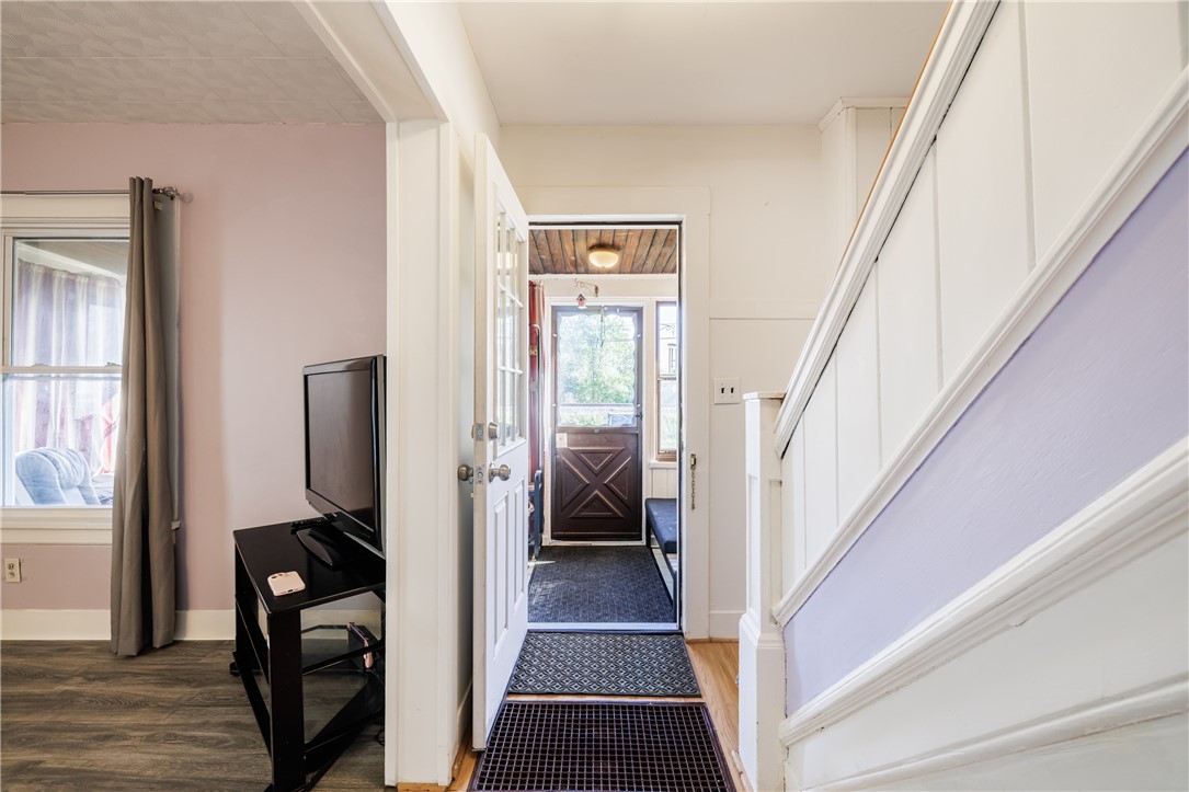 212 East Maple Avenue East Rochester, NY 14445 - Photo 9 of 27