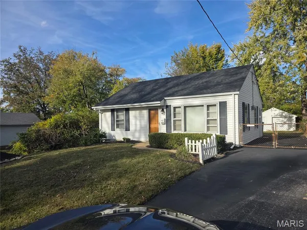 $1,295 | 301 Washington Street, Florissant, MO 63031