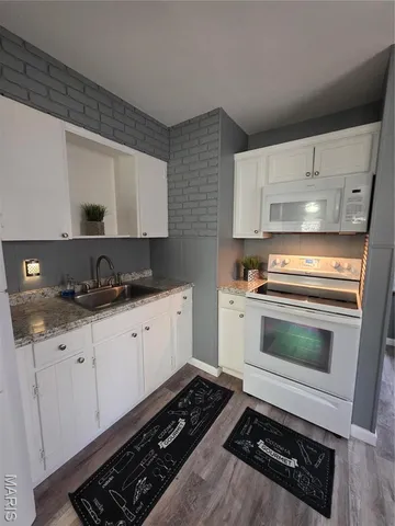 $1,295 | 301 Washington Street, Florissant, MO 63031