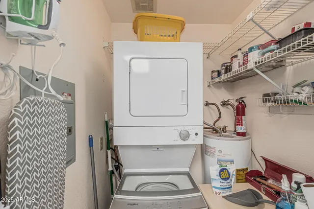 $2,000 | 14300 West Bell Road, Unit 7, Surprise, AZ 85374