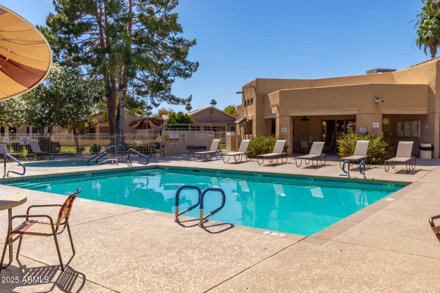 $2,000 | 14300 West Bell Road, Unit 7, Surprise, AZ 85374