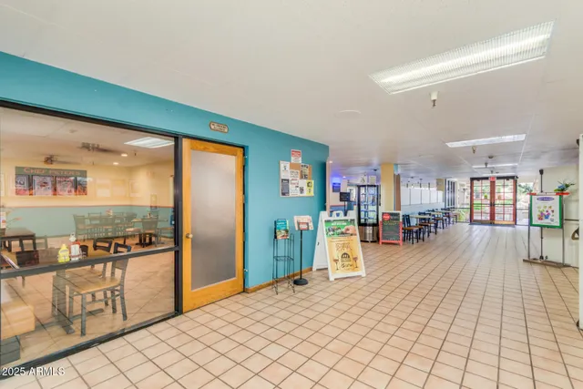 $2,000 | 14300 West Bell Road, Unit 7, Surprise, AZ 85374