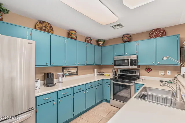$2,000 | 14300 West Bell Road, Unit 7, Surprise, AZ 85374