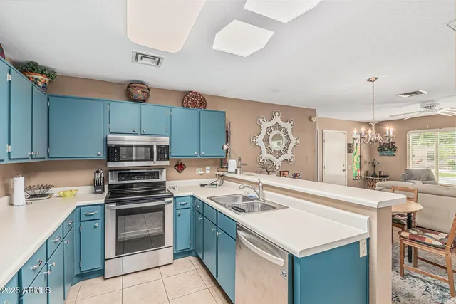 $2,000 | 14300 West Bell Road, Unit 7, Surprise, AZ 85374