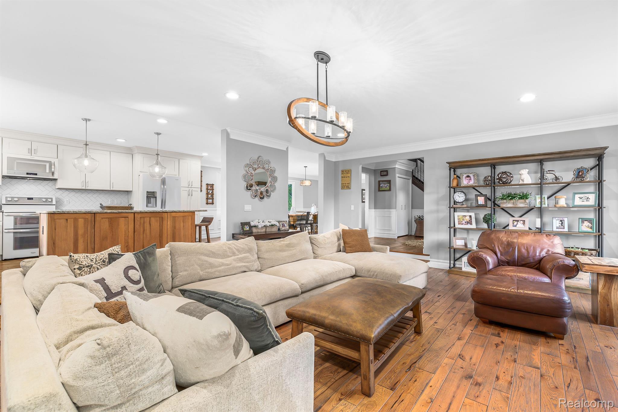 12456 Larkins Road Brighton, MI 48114 - Photo 17 of 62 Room to relax and entertain.