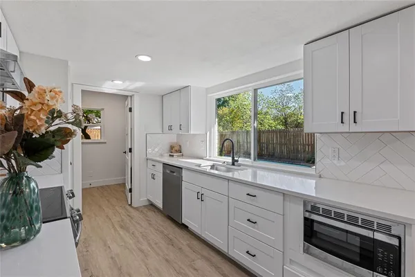 $560,000 | 8617 Baumgarten Drive, Dallas, TX 75228