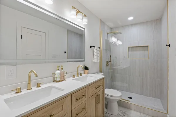 $560,000 | 8617 Baumgarten Drive, Dallas, TX 75228