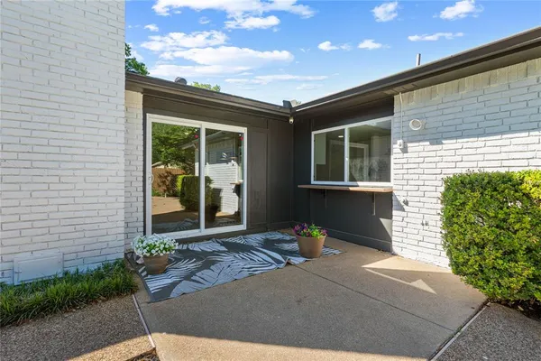 $560,000 | 8617 Baumgarten Drive, Dallas, TX 75228