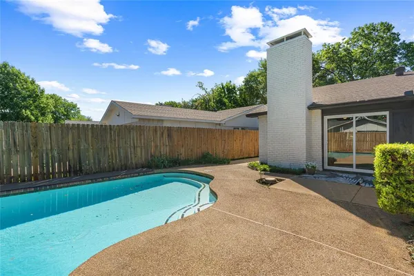 $560,000 | 8617 Baumgarten Drive, Dallas, TX 75228