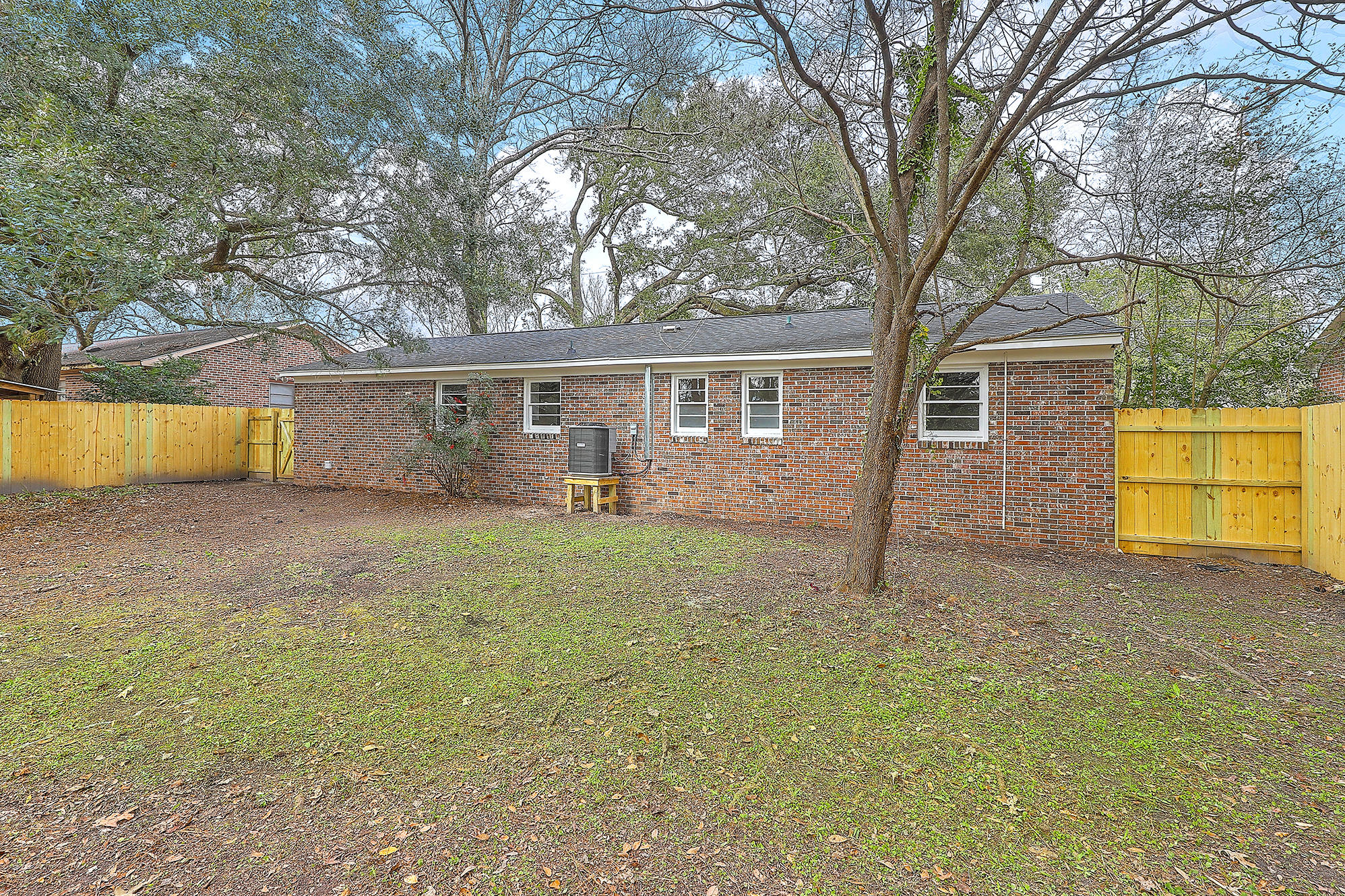 3133 Bonanza Road Charleston, SC 29414 - Photo 22 of 26 Mature Trees
