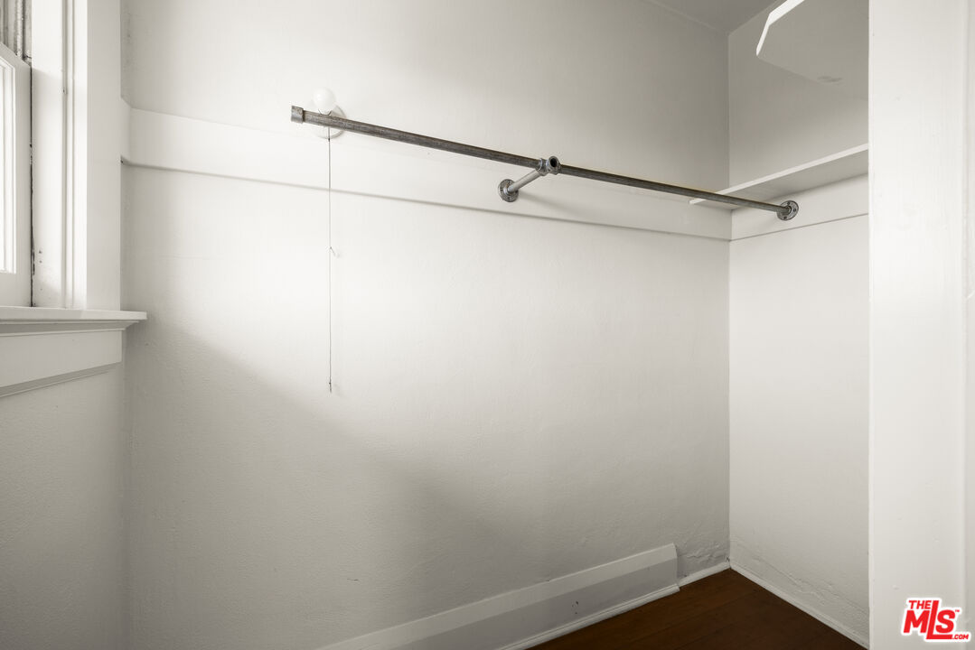 2027 3rd Street Santa Monica, CA 90405 - Photo 9 of 17 a view of a small space