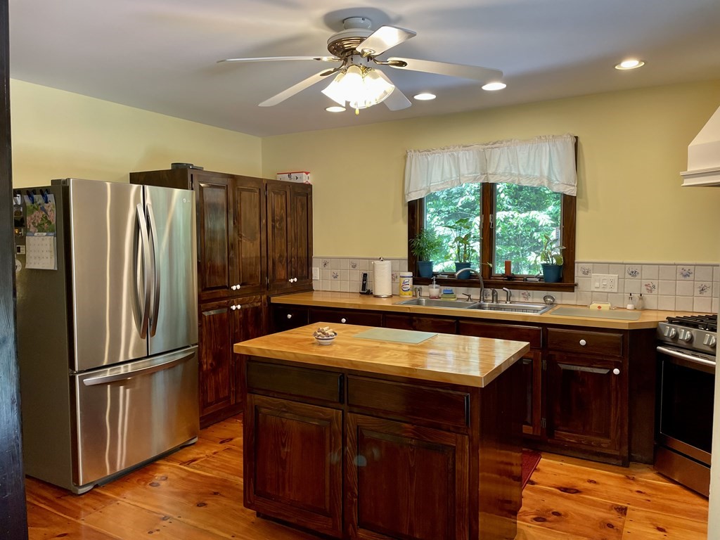 16 Gore Road Blandford, MA 01008 - Photo 4 of 19 Gallery Image 4