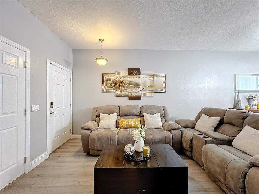 2294 Seven Oaks Drive St. Cloud, FL 34772 - Photo 8 of 41