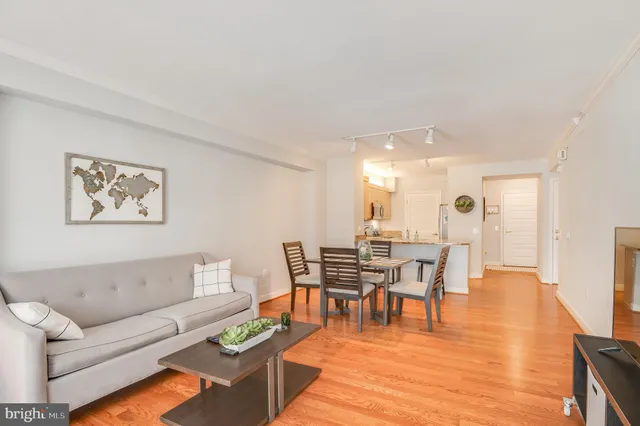 $2,800 | 616 E Street Northwest, Unit 321, Washington, DC 20004