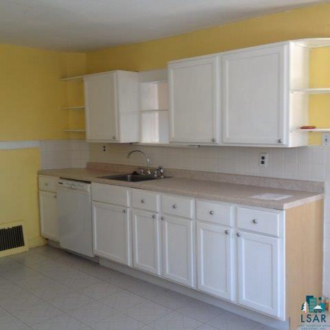 522 East 7th Street Duluth, MN 55805 - Photo 3 of 12