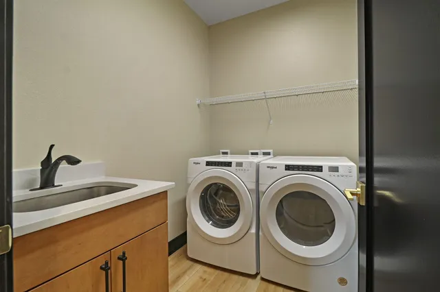 $759,900 | 4751 98th Street, Pleasant Prairie, WI 53158