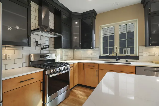 $759,900 | 4751 98th Street, Pleasant Prairie, WI 53158