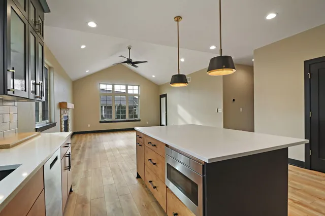 $759,900 | 4751 98th Street, Pleasant Prairie, WI 53158