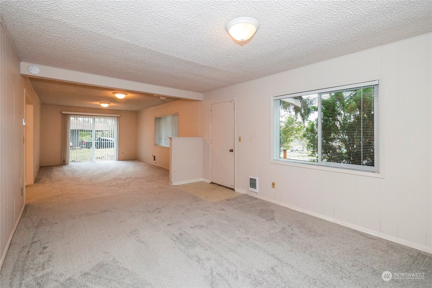 2460 Mitchell Road Southeast Port Orchard, WA 98366 - Photo 4 of 40 Gallery Image 4