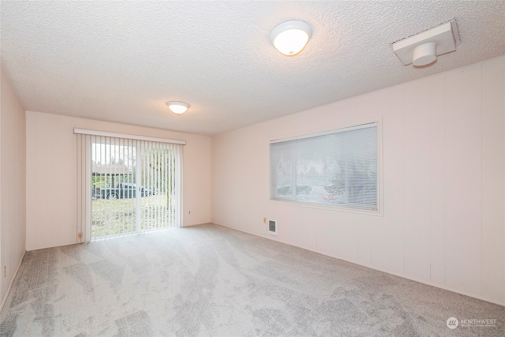 2460 Mitchell Road Southeast Port Orchard, WA 98366 - Photo 6 of 40 Gallery Image 6