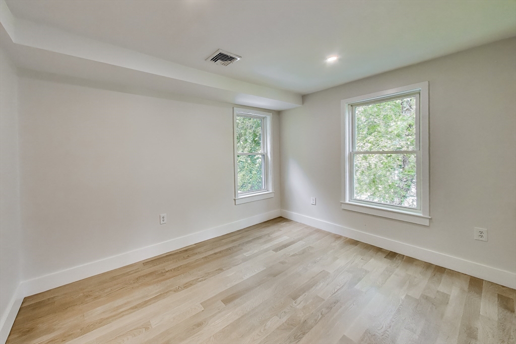 52 Middlesex Street, Unit 52 Winchester, MA 01890 - Photo 32 of 41